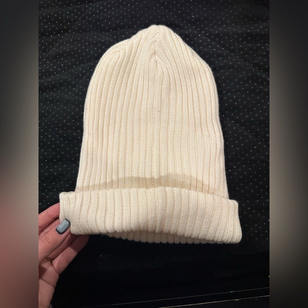 Hat - Picture 2 of 4